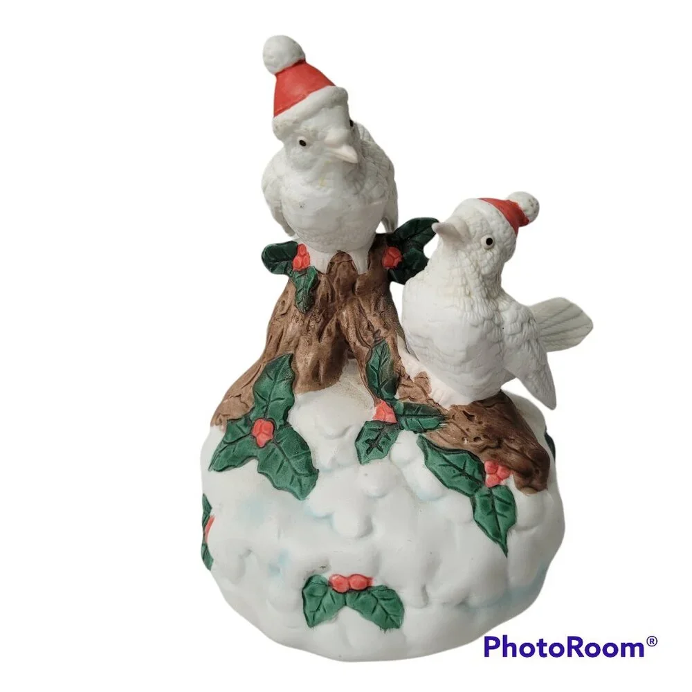 Dove Snowbirds Musical Figurine Christmas Mistle Toe Deck the Halls Song Vintage